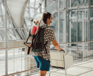 Are skateboards allowed on planes