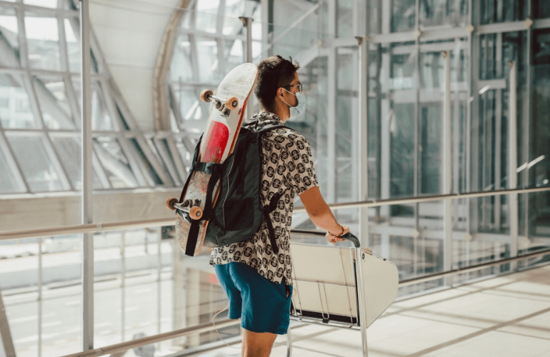 Are skateboards allowed on planes